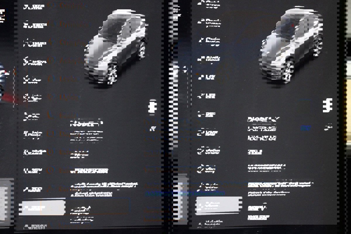 Used 2023 Tesla Model Y Long Range image 31