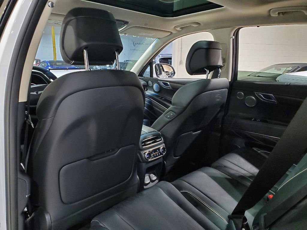 Used 2022 Genesis GV80 2.5T w/ Prestige Package 04 image 31