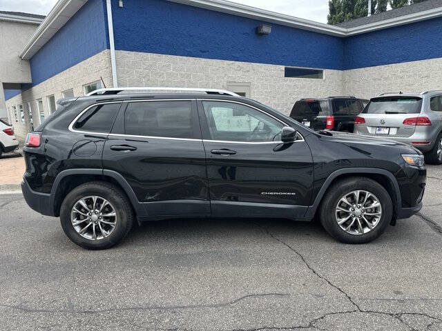 Used 2020 Jeep Cherokee Latitude Plus image 5