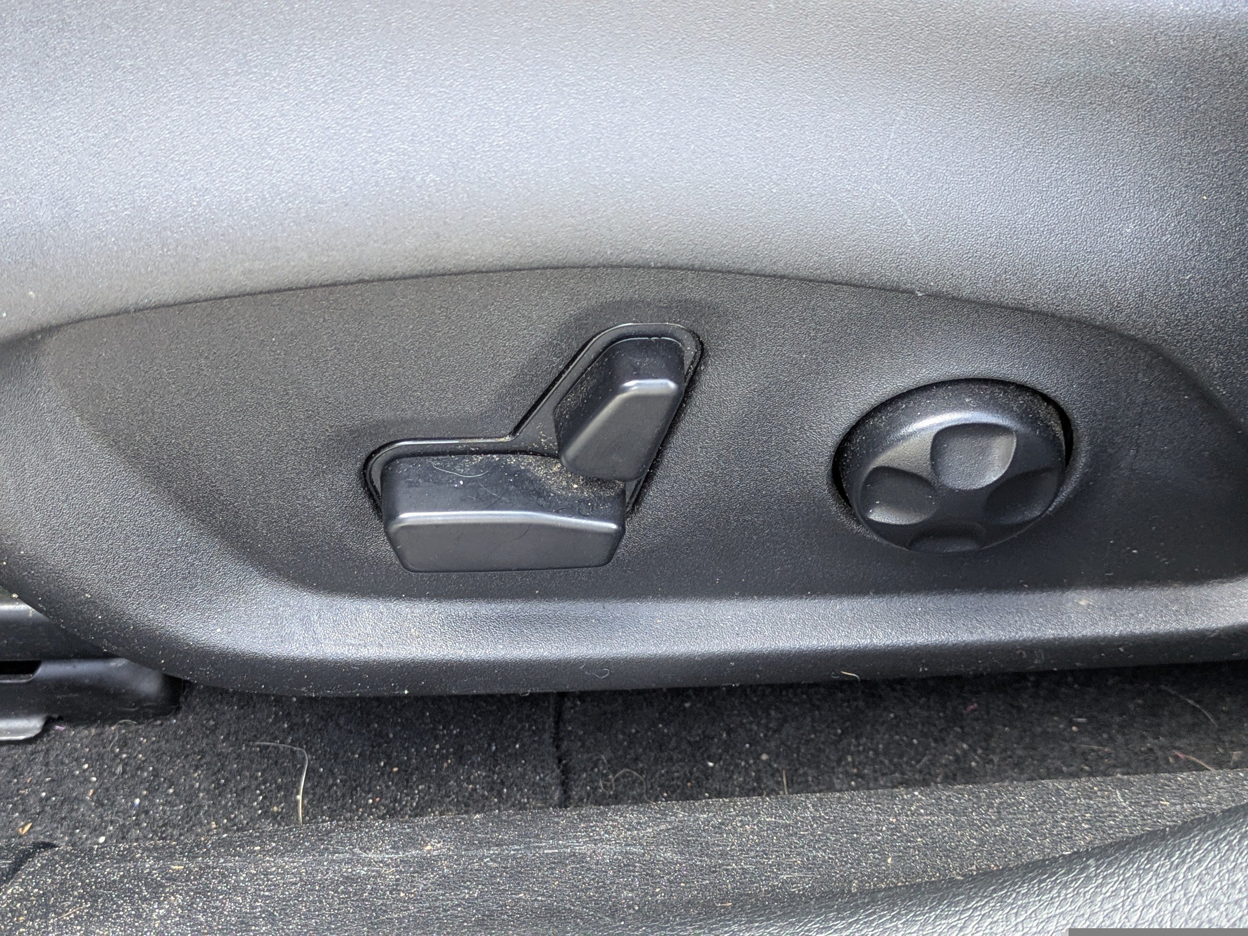 Used 2021 Jeep Compass Latitude FWD image 19