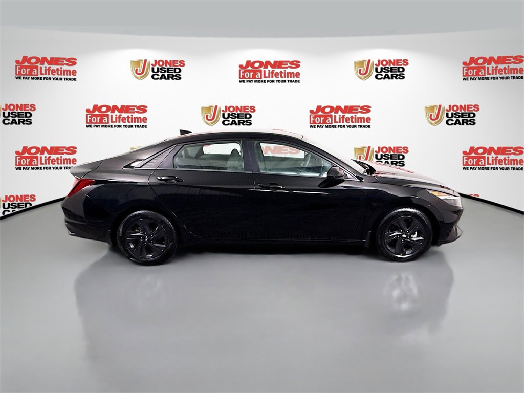 Certified 2022 Hyundai Elantra SEL image 16