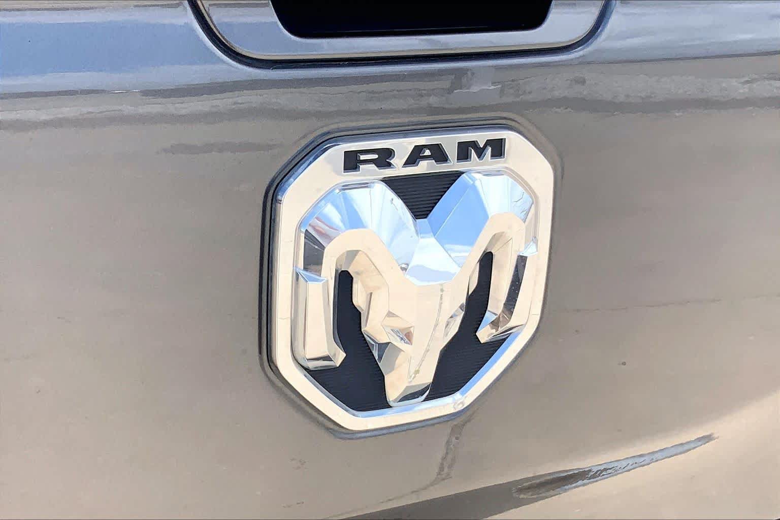 Used 2024 RAM 1500 Laramie AWD/4WD image 10