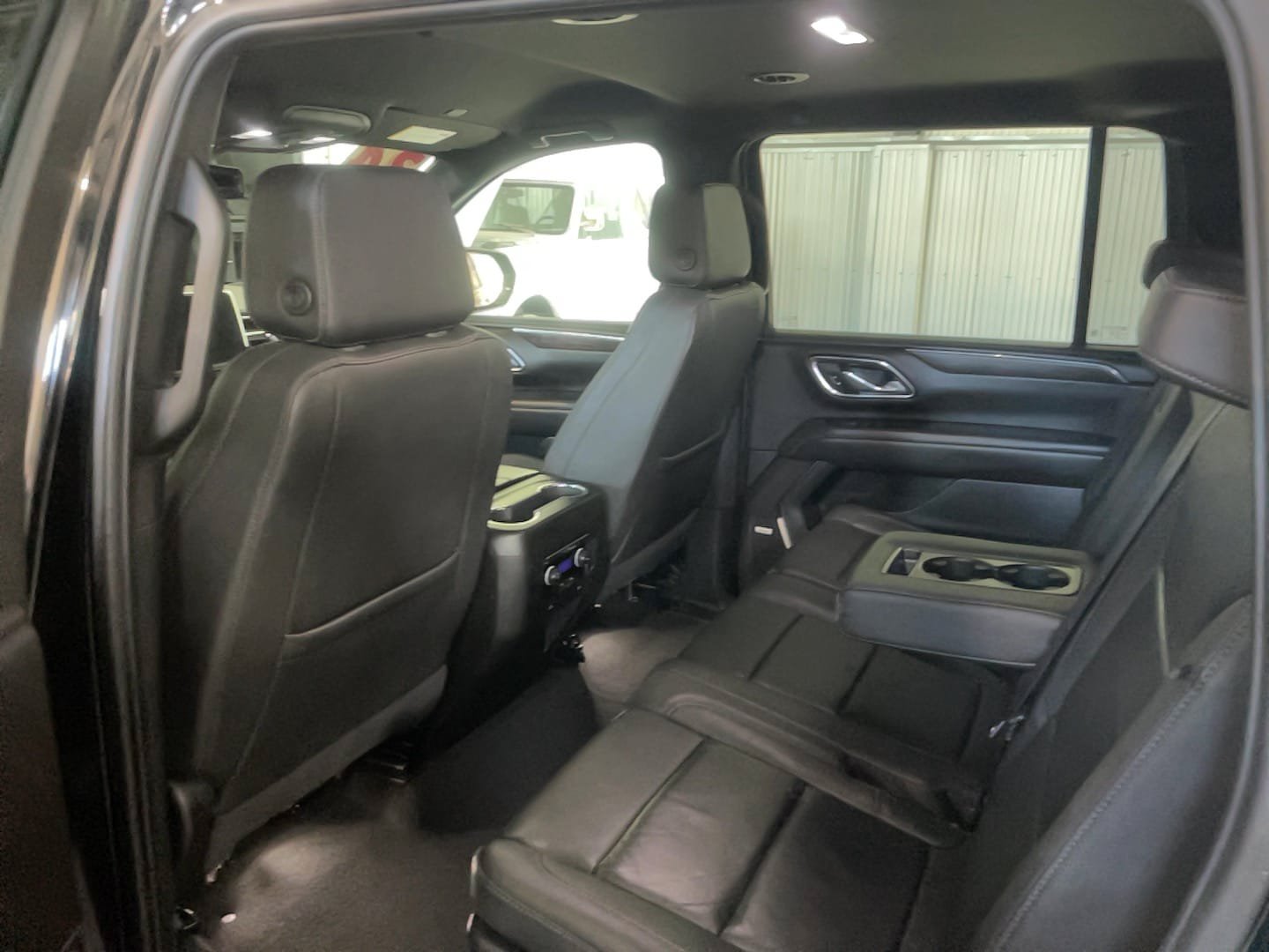 Used 2024 Chevrolet Suburban LT AWD/4WD image 23