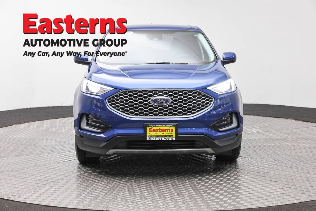 Used 2023 Ford Edge SEL AWD/4WD image 2