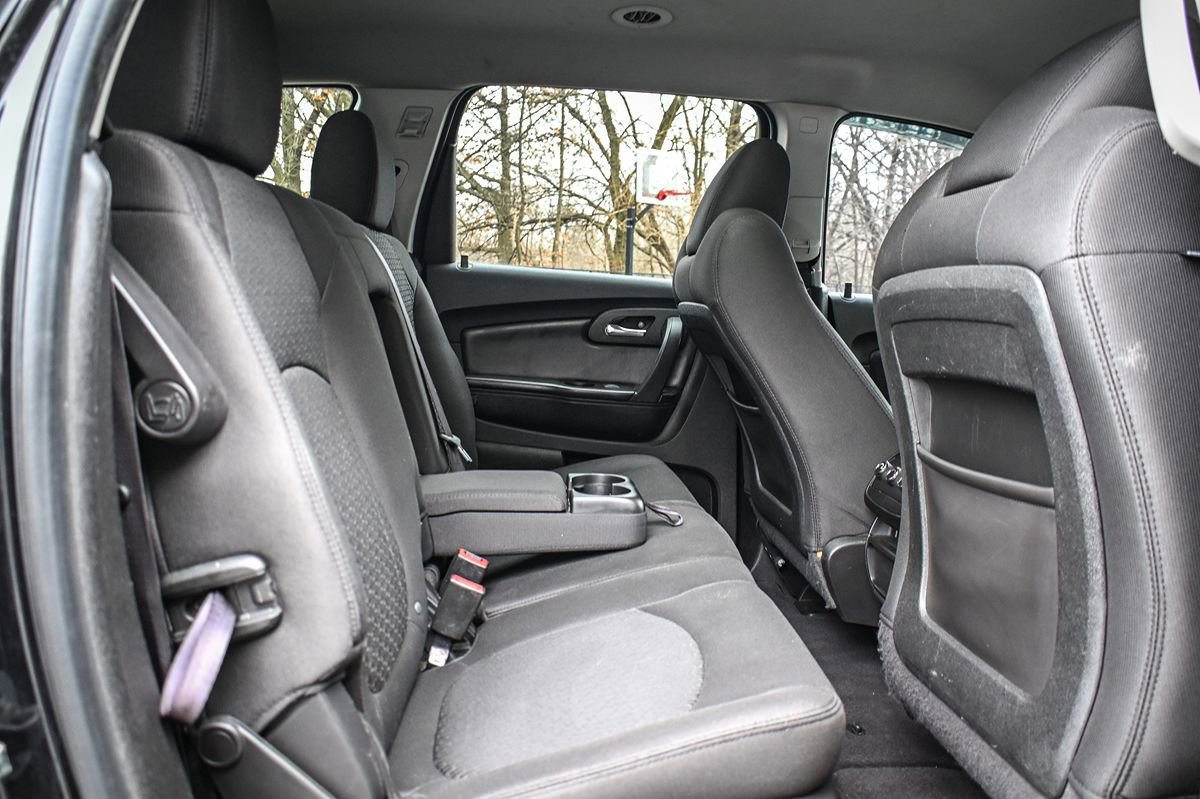 Used 2012 Chevrolet Traverse LT FWD image 15