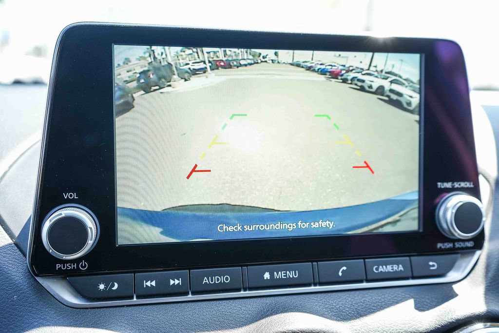 Used 2025 Nissan Sentra SV FWD image 31