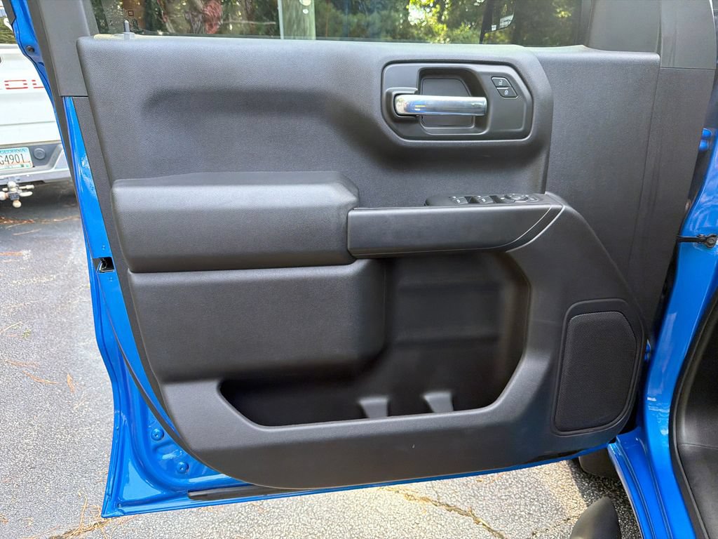 Used 2025 Chevrolet Silverado 1500 Custom RWD image 10