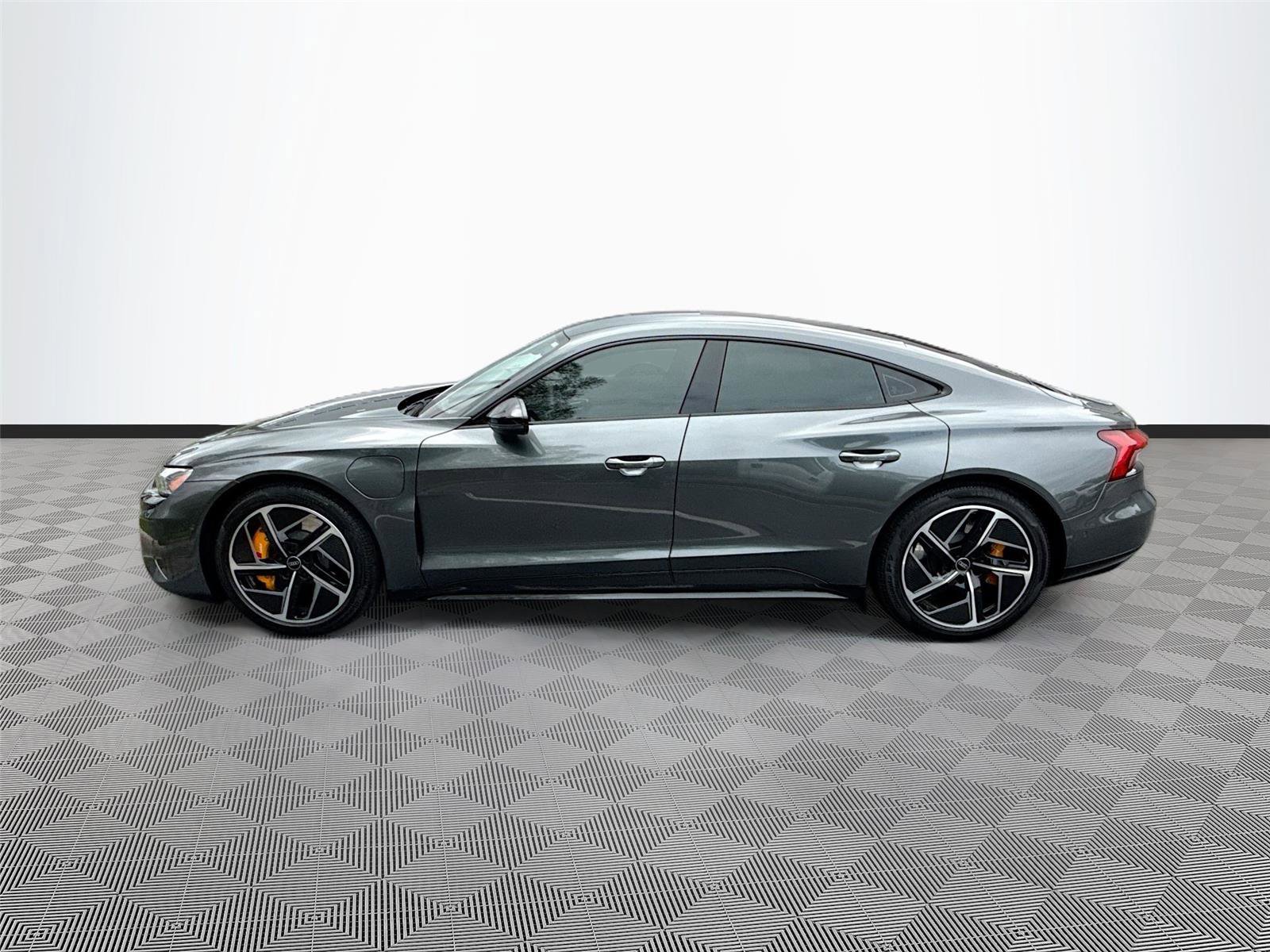 Used 2024 Audi RS e-tron GT w/ Carbon Performance Package AWD/4WD image 4