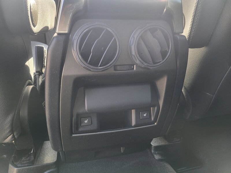 Used 2016 Land Rover LR4 HSE AWD/4WD image 27