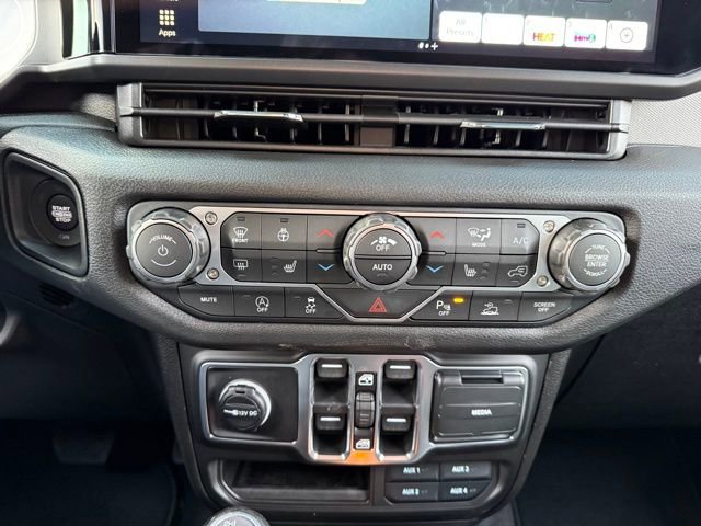 New 2026 Jeep Gladiator Sport AWD/4WD image 21