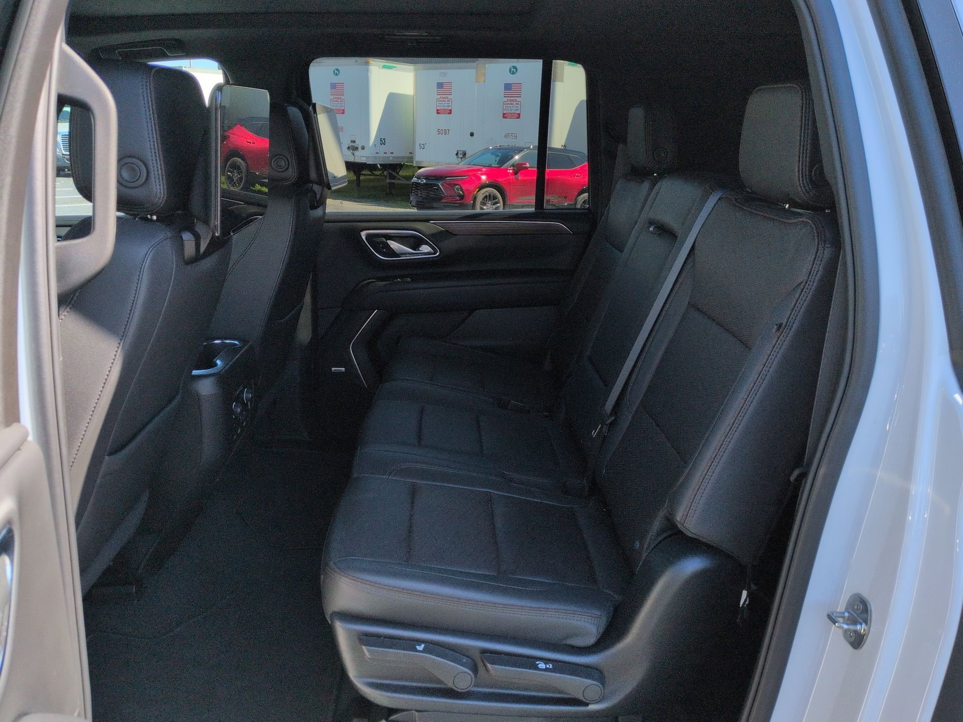 Certified 2024 Chevrolet Suburban High Country AWD/4WD image 26