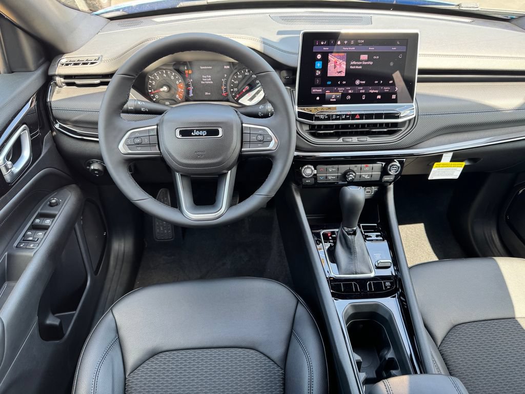 New 2026 Jeep Compass Latitude AWD/4WD image 18