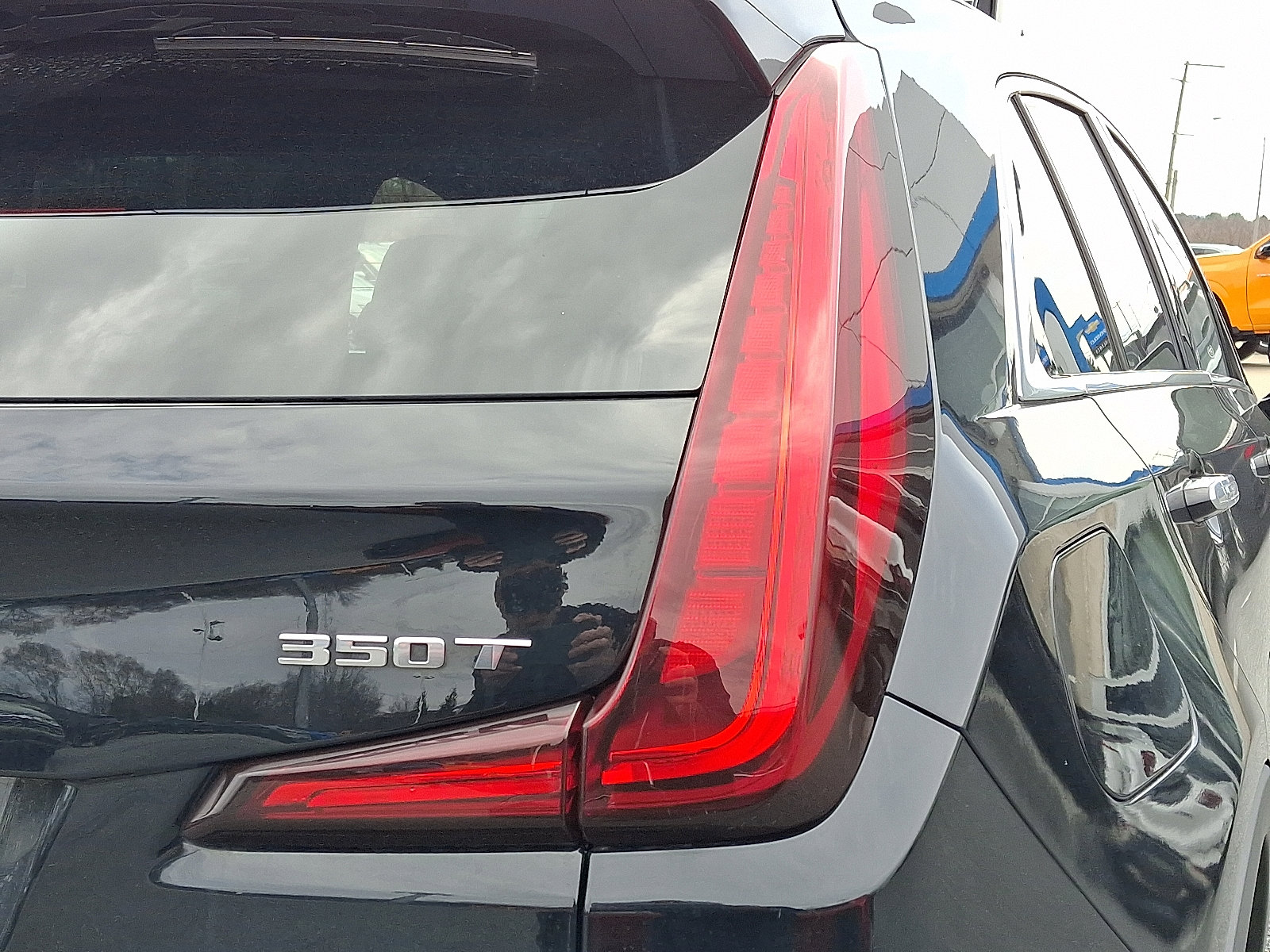 Certified 2025 Cadillac XT4 Premium Luxury image 11