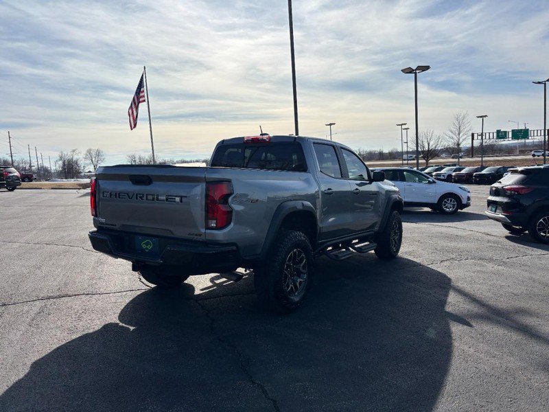 Used 2024 Chevrolet Colorado ZR2 w/ ZR2 Convenience Package III image 5