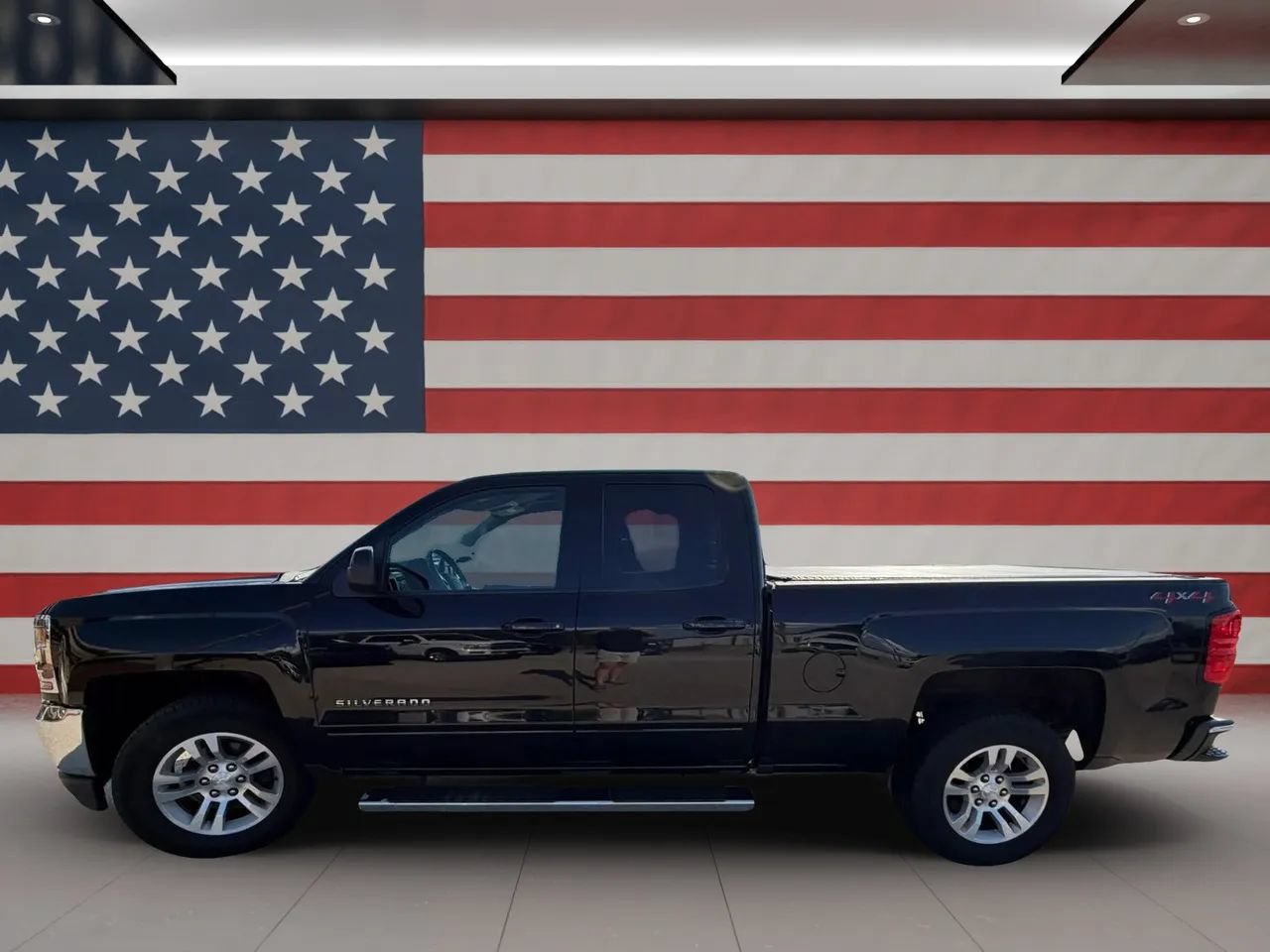 Used 2018 Chevrolet Silverado 1500 LT w/ All Star Edition AWD/4WD image 4