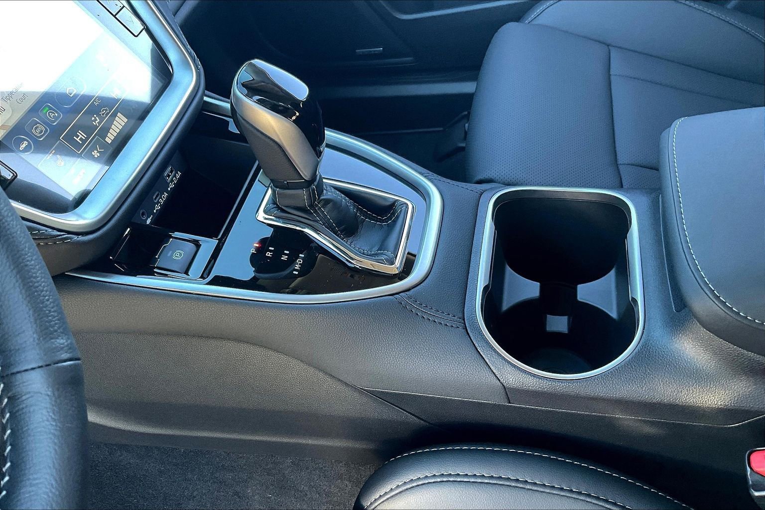 New 2025 Subaru Outback Limited image 8