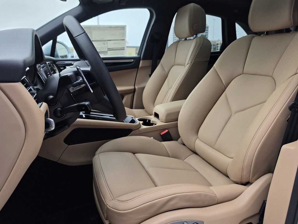 New 2026 Porsche Macan AWD/4WD image 20