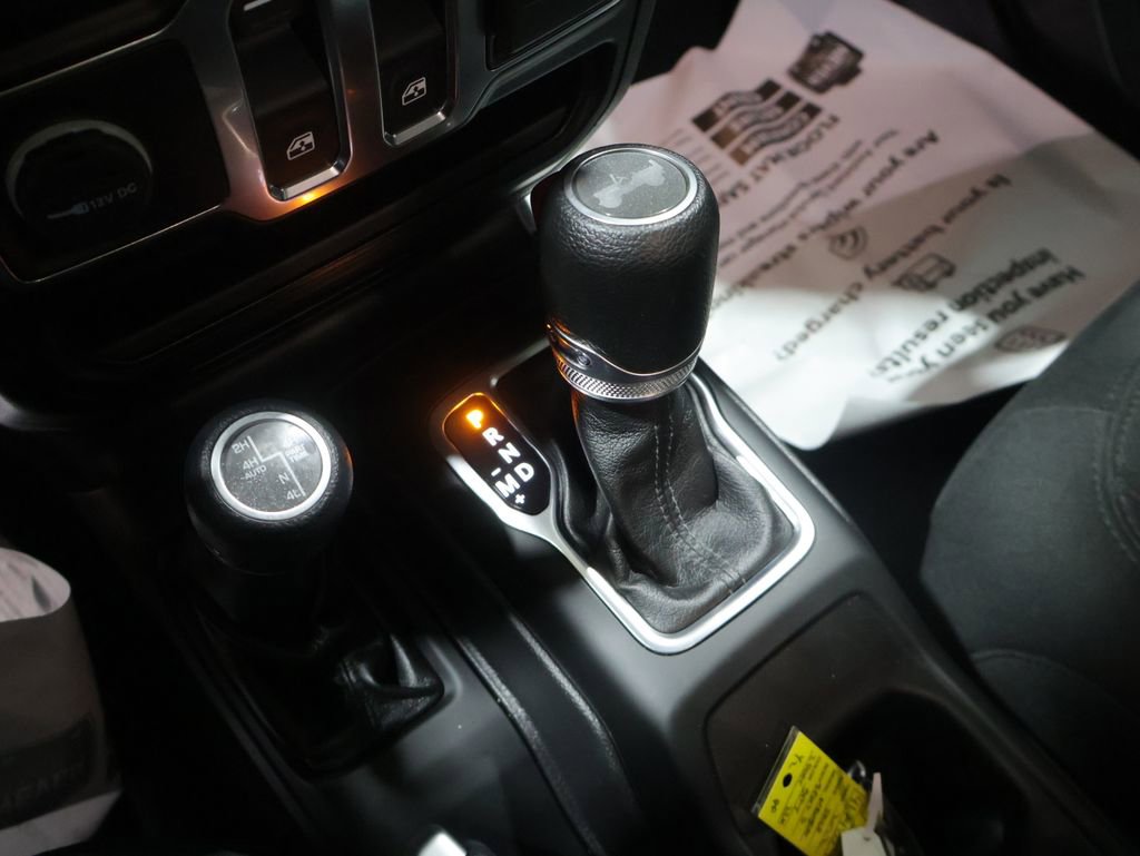 Used 2022 Jeep Wrangler Sport S image 30