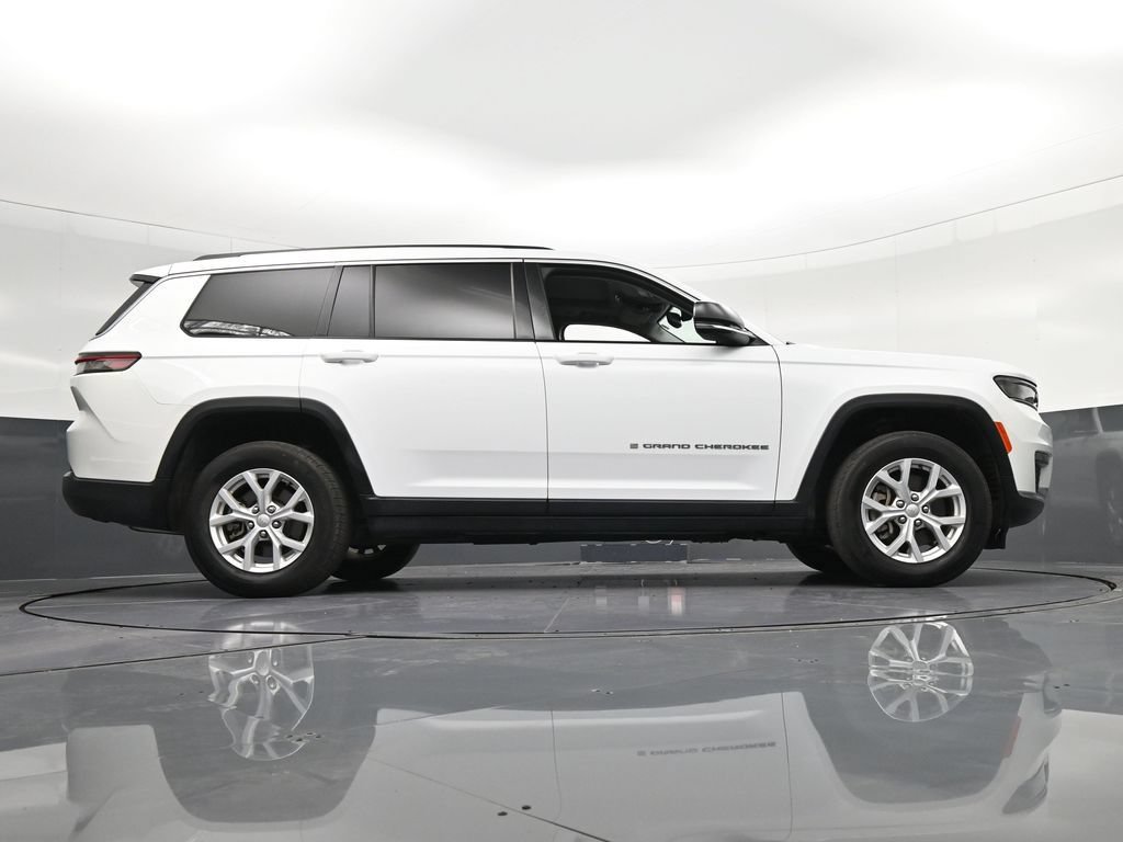 Used 2023 Jeep Grand Cherokee L Limited AWD/4WD image 25