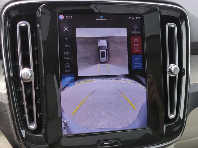 Certified 2024 Volvo XC40 B5 Ultimate w/ Protection Package Premier AWD/4WD image 16