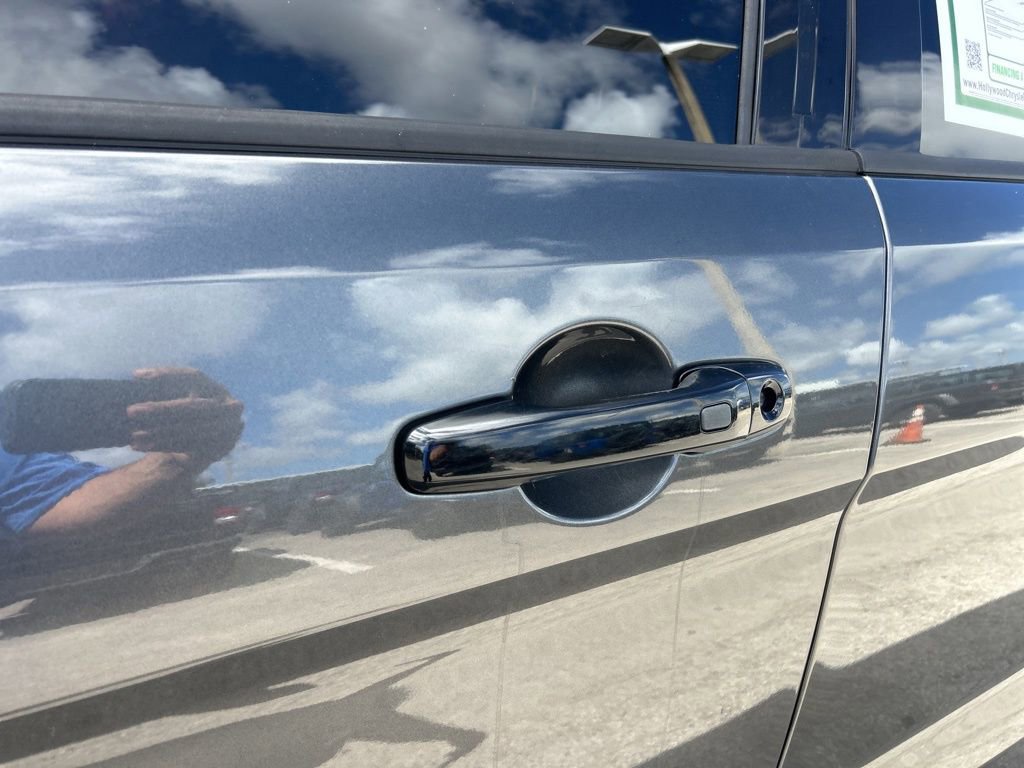 Used 2019 Ford Explorer Sport w/ Equipment Group 401A image 19