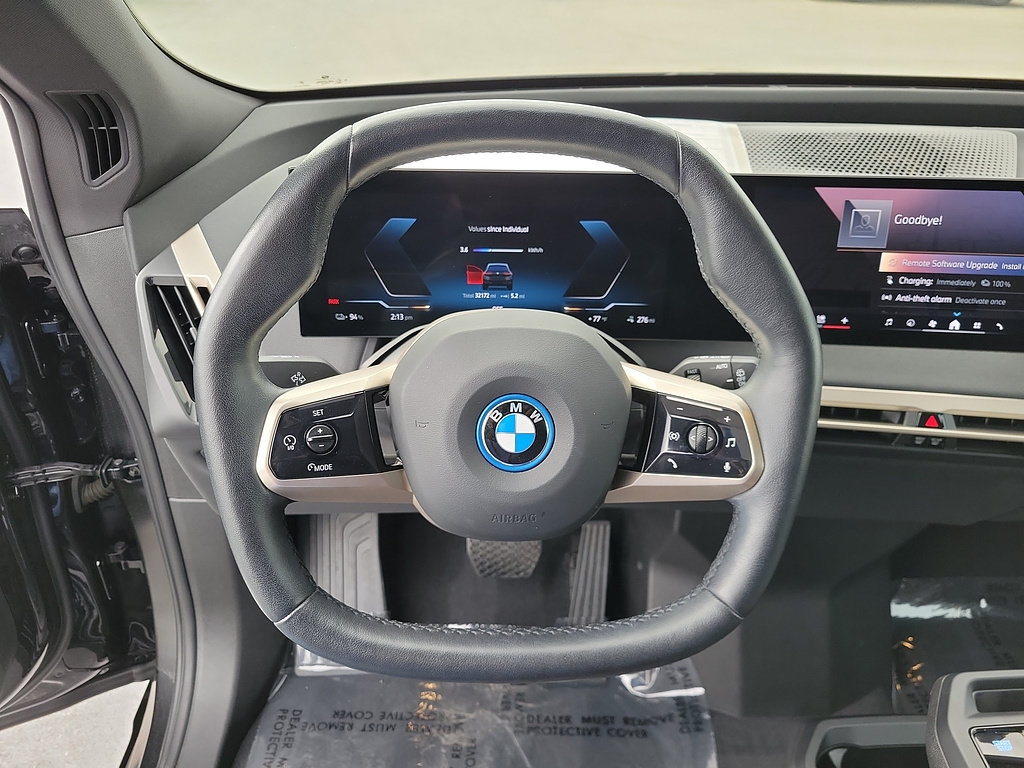 Used 2024 BMW iX xDrive50 w/ Sport Package AWD/4WD image 25