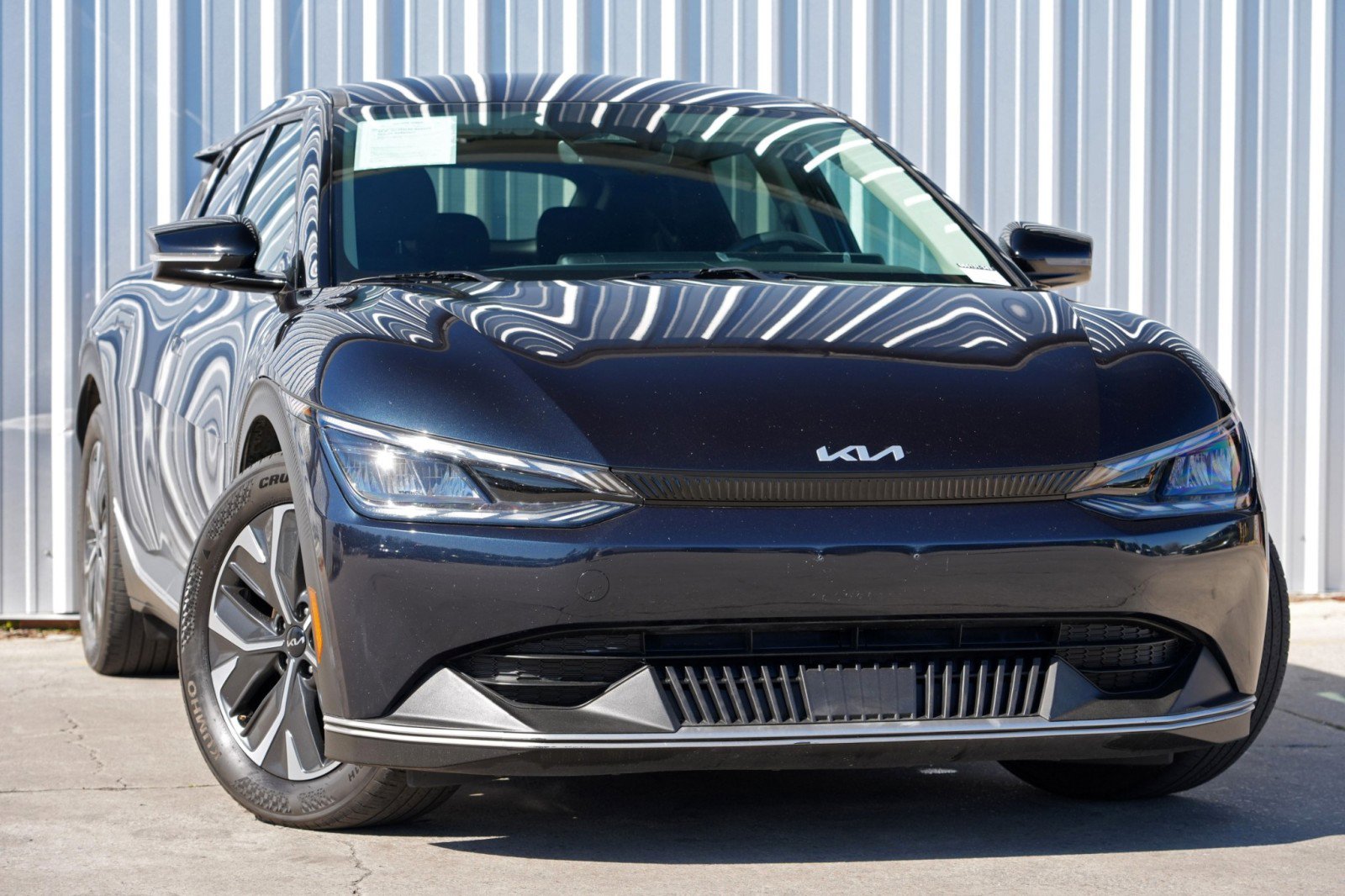 Used 2022 Kia EV6 Light image 2