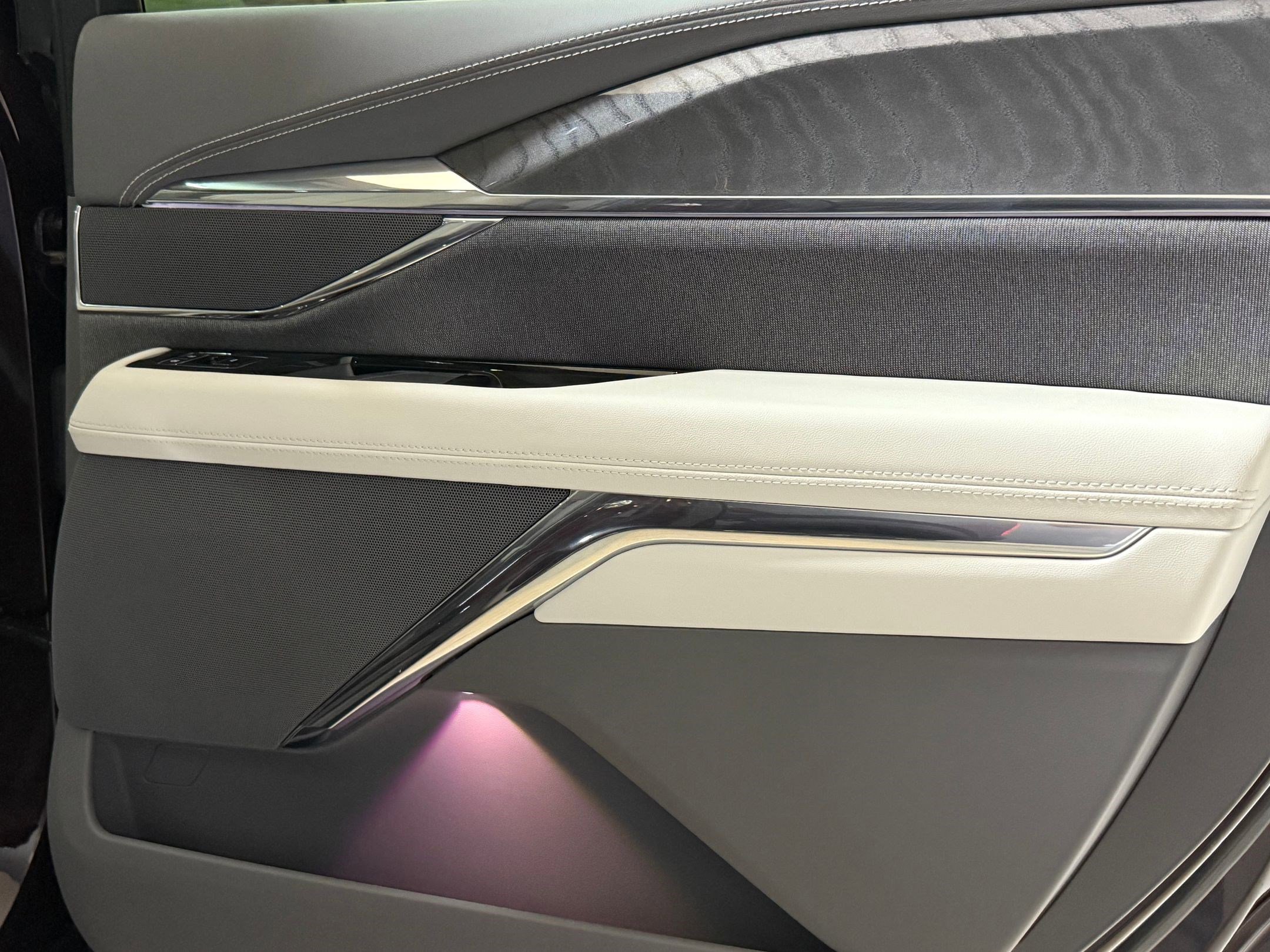 New 2025 Cadillac Escalade IQ Sport 1 w/ Smart Trailering package image 47