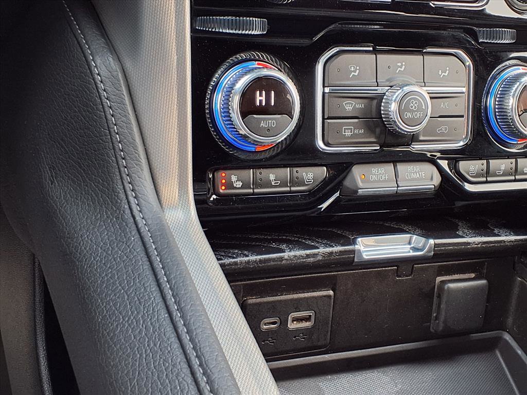 Used 2021 GMC Yukon Denali w/ Denali Premium Package image 13