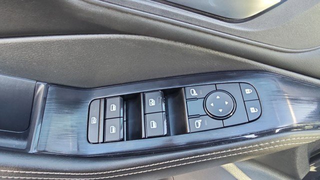 Used 2023 Nissan Rogue SV w/ SV Premium B Package FWD image 23