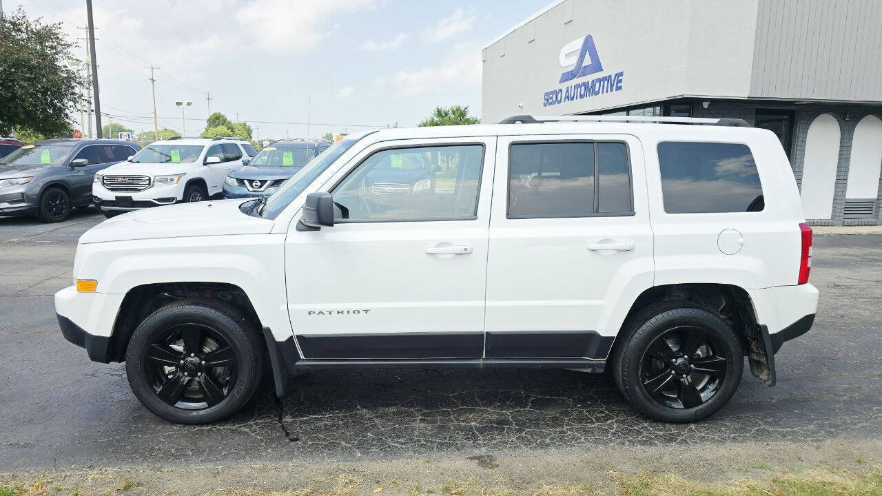 Used 2015 Jeep Patriot Limited w/ Sun/Sound Group AWD/4WD image 3