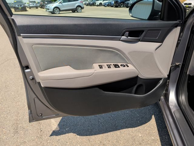 Used 2018 Hyundai Elantra Value Edition FWD image 14