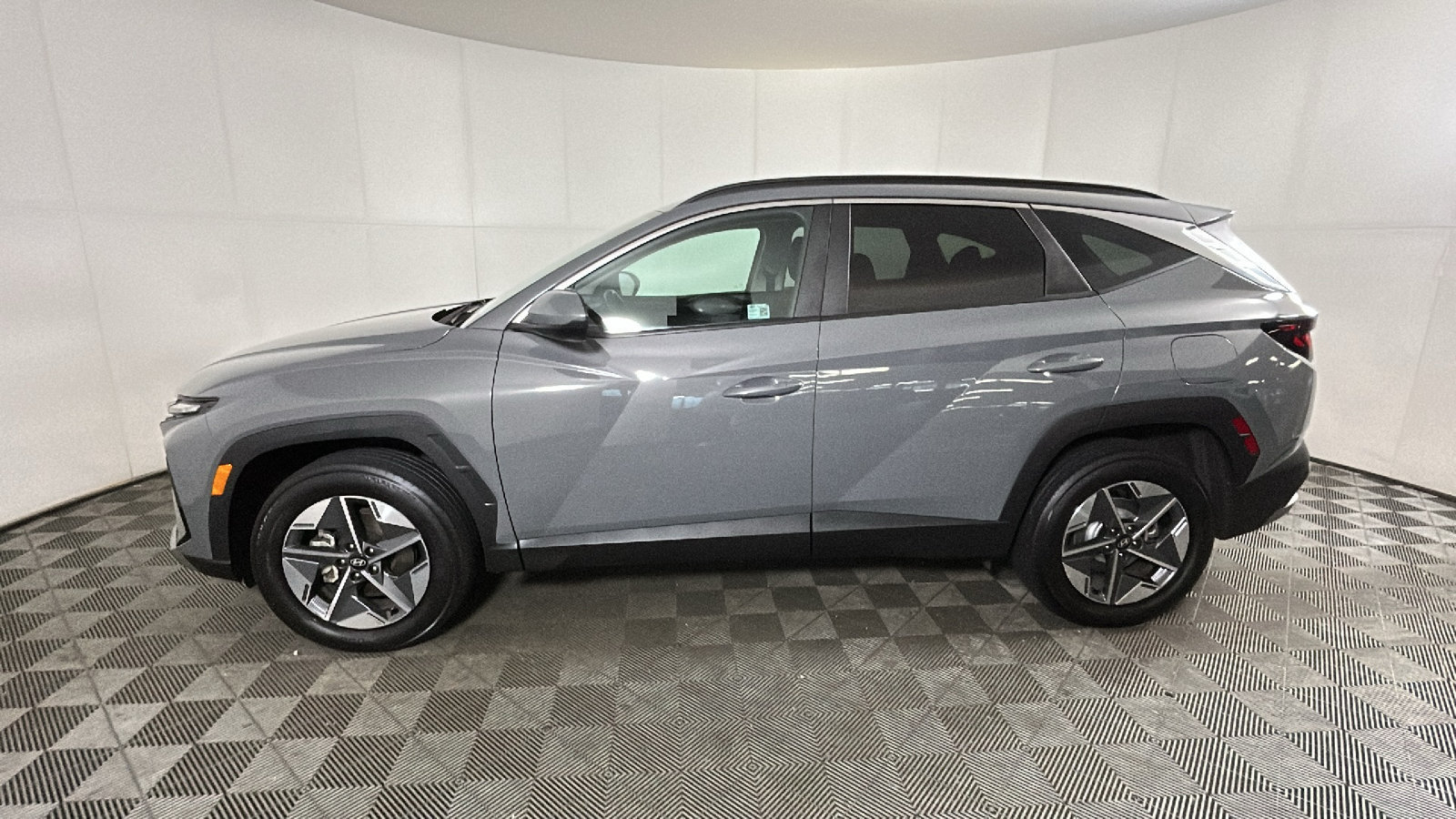 Used 2025 Hyundai Tucson SEL AWD/4WD image 7