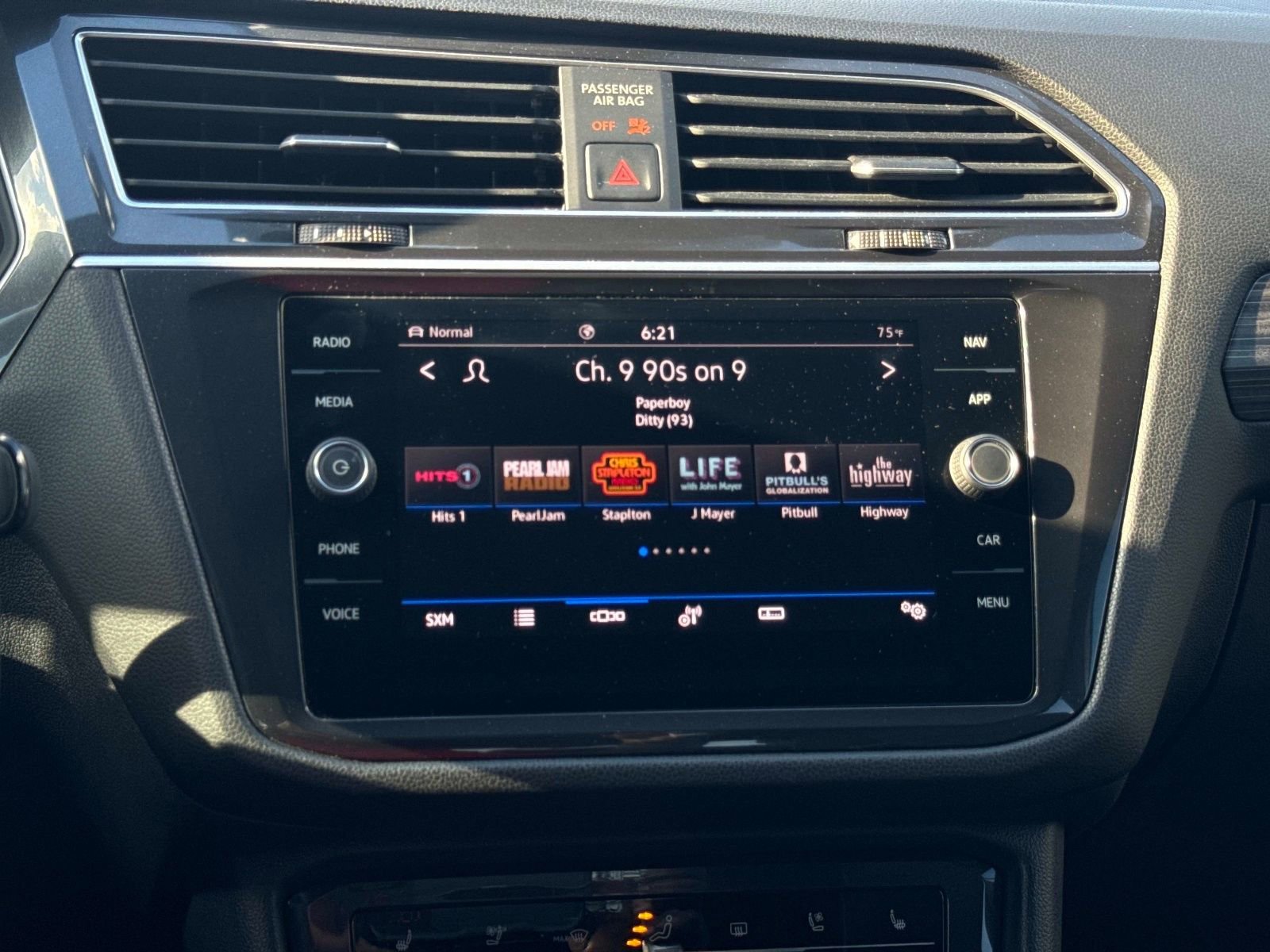 Used 2024 Volkswagen Tiguan SEL R-Line image 20