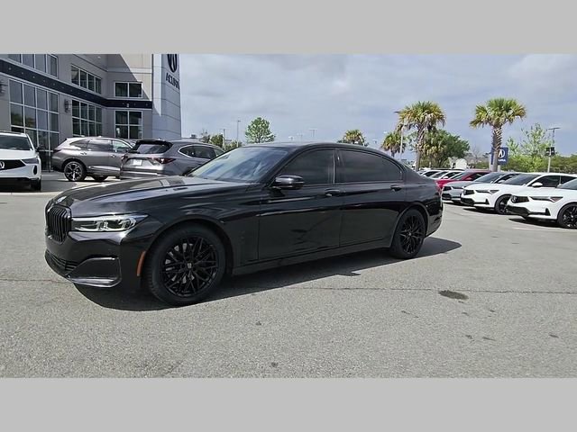 Used 2022 BMW 740i w/ Premium Package RWD image 37