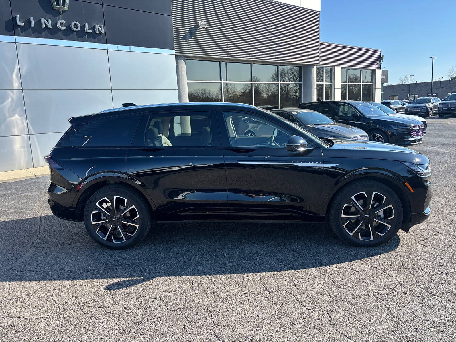 New 2026 Lincoln Nautilus Reserve AWD/4WD image 8