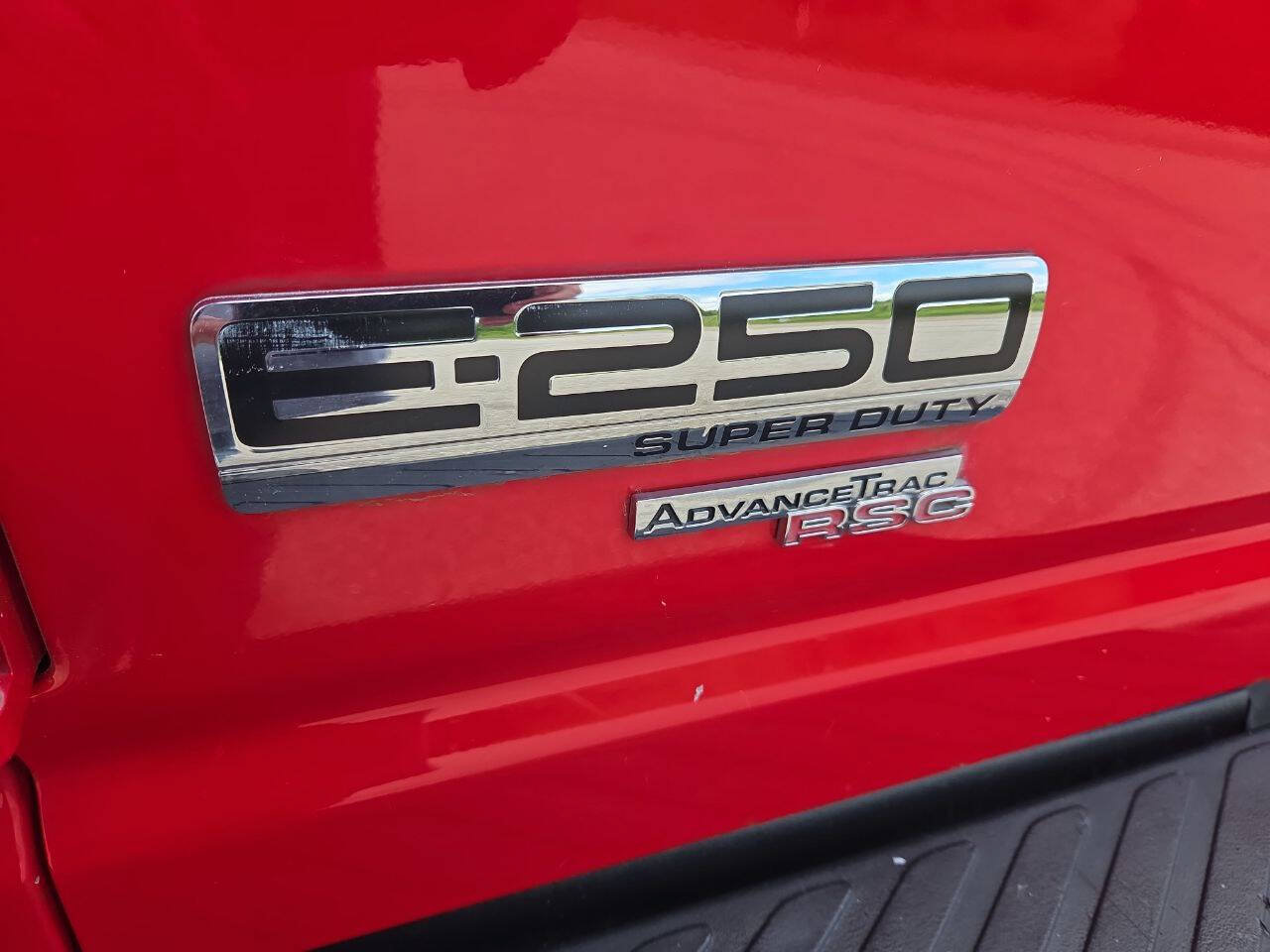 Used 2012 Ford E-250 and Econoline 250 w/ Commercial Cargo Van Pkg RWD image 17