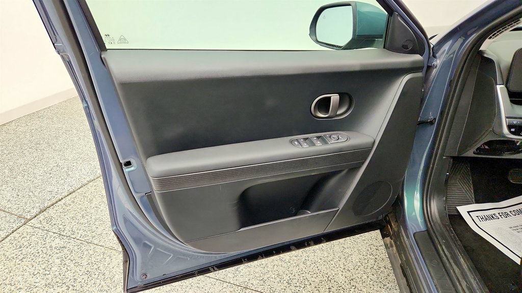 Used 2025 Hyundai Ioniq 5 SE AWD/4WD image 10