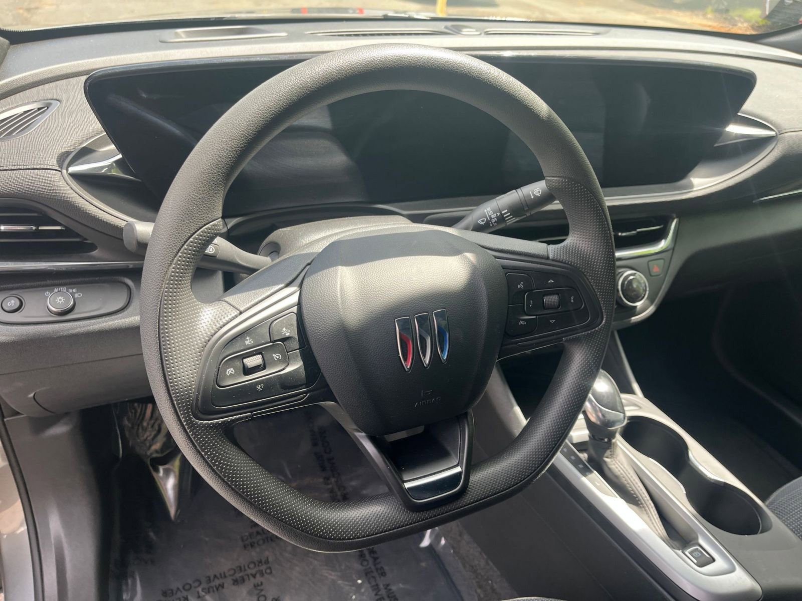 Used 2025 Buick Envista Preferred image 27