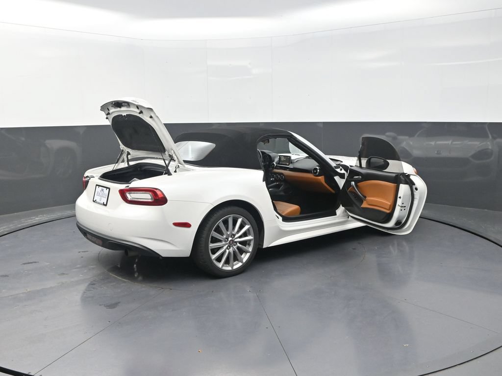 Used 2019 FIAT 124 Spider Lusso w/ Navigation & Sound Group RWD image 37