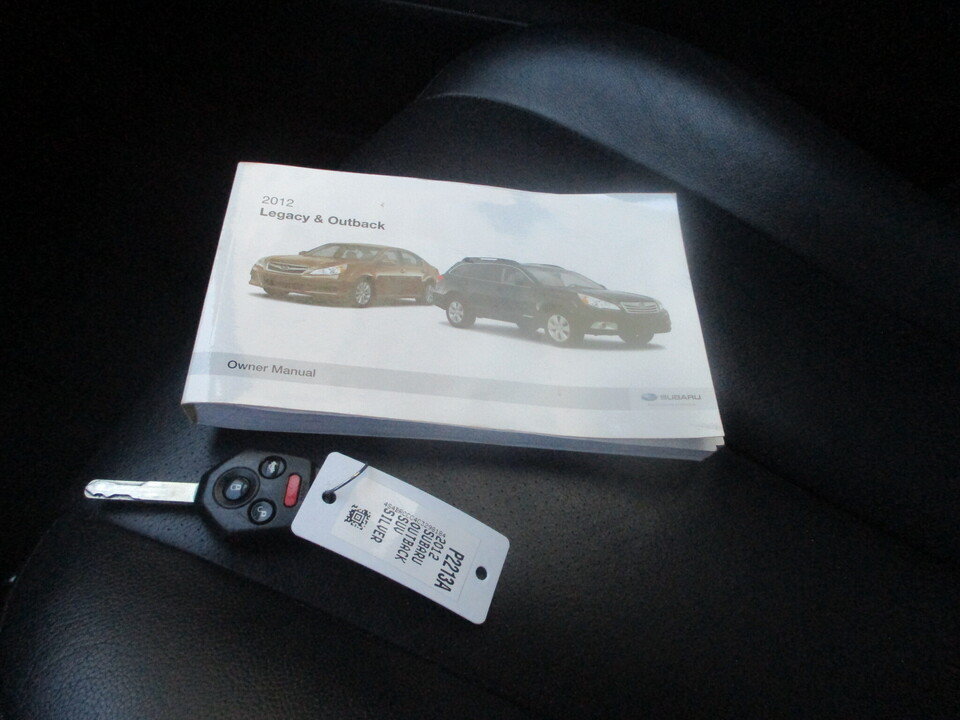 Used 2012 Subaru Outback 2.5i Premium w/ All-Weather Pkg AWD/4WD image 37