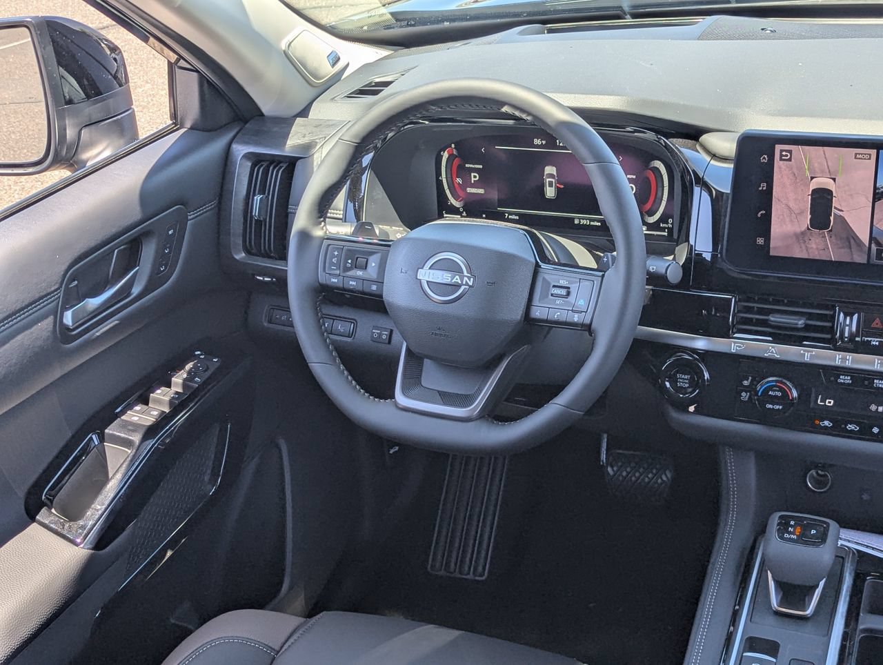 New 2026 Nissan Pathfinder Platinum w/ Accent Package FWD image 27