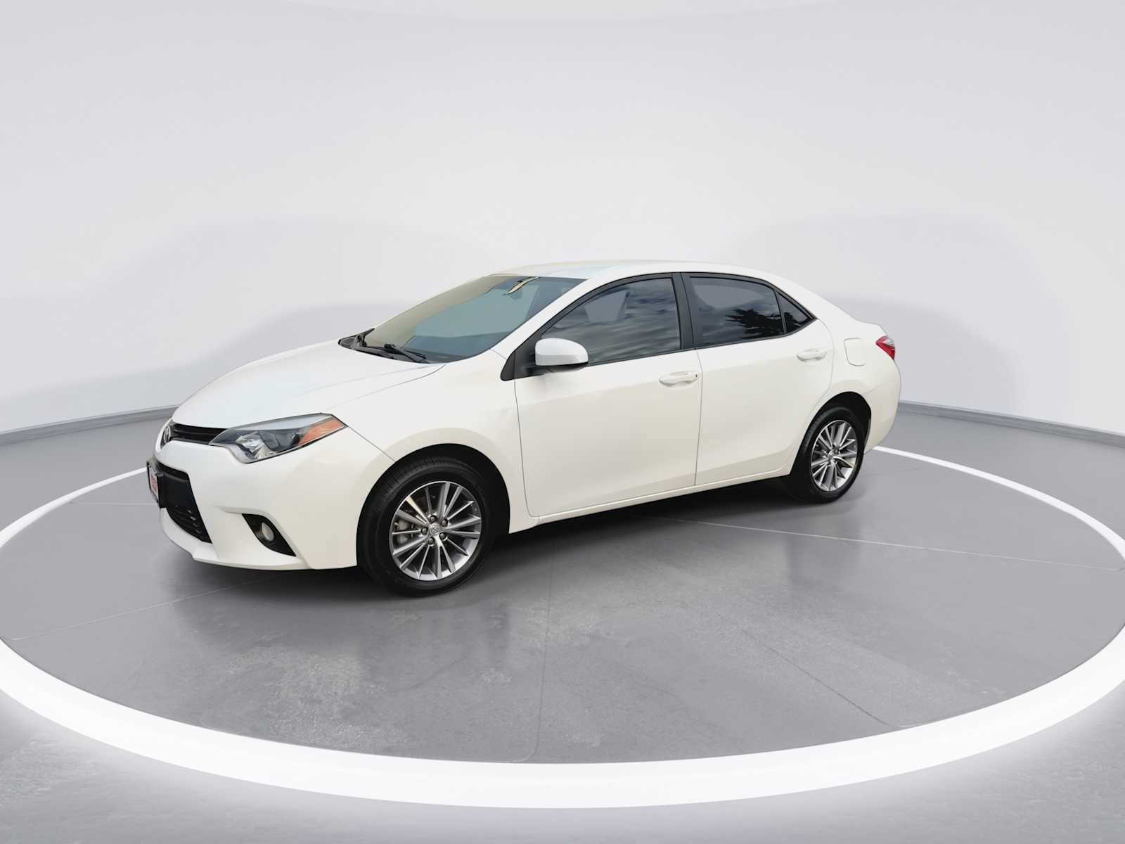 Used 2014 Toyota Corolla LE FWD image 4