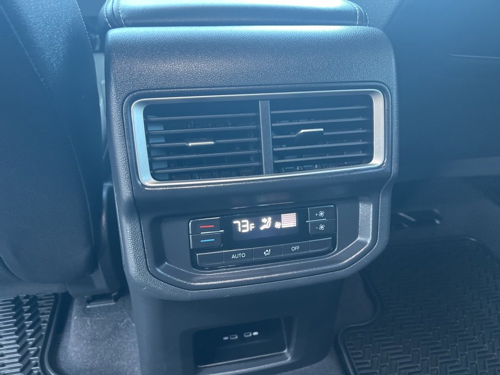 Used 2025 Volkswagen Atlas SE image 12