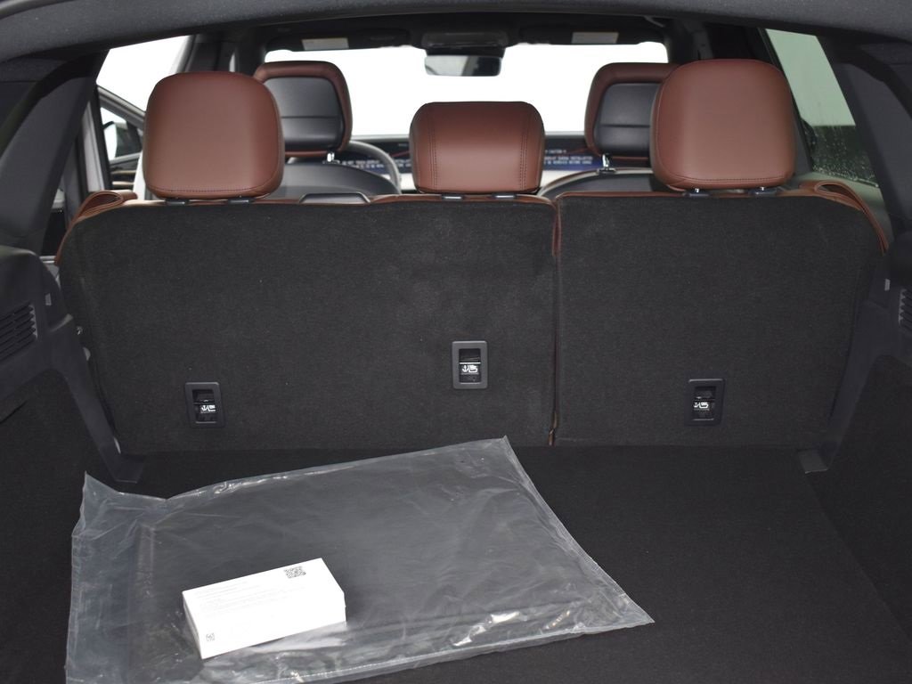 New 2026 Lincoln Nautilus Reserve w/ Jet Appearance Package image 10