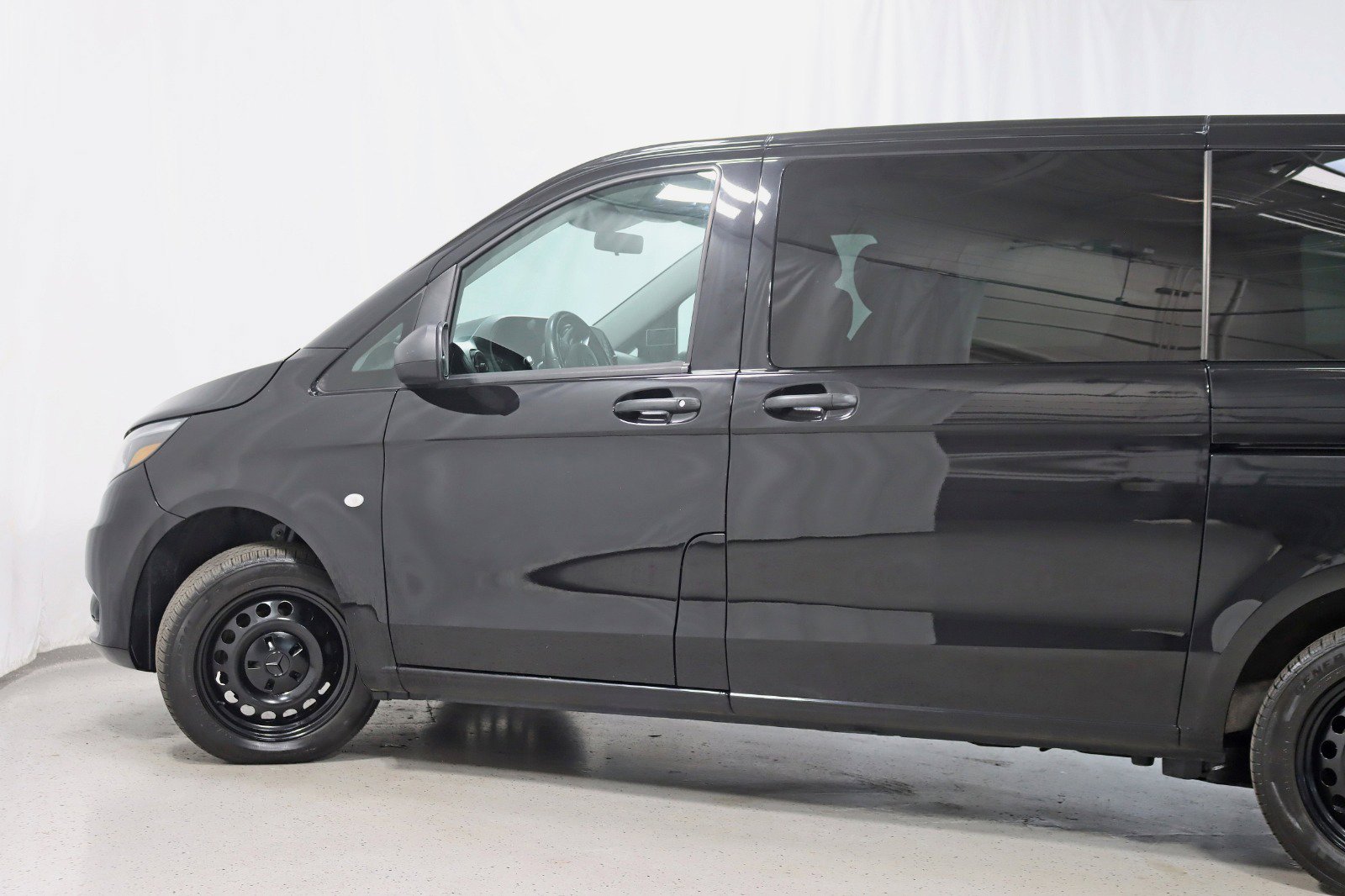 Used 2020 Mercedes-Benz Metris Passenger w/ Premium Safety Package image 11