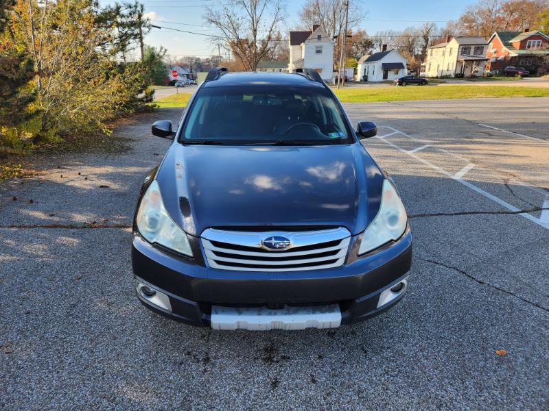 Used 2010 Subaru Outback 2.5i Limited image 4