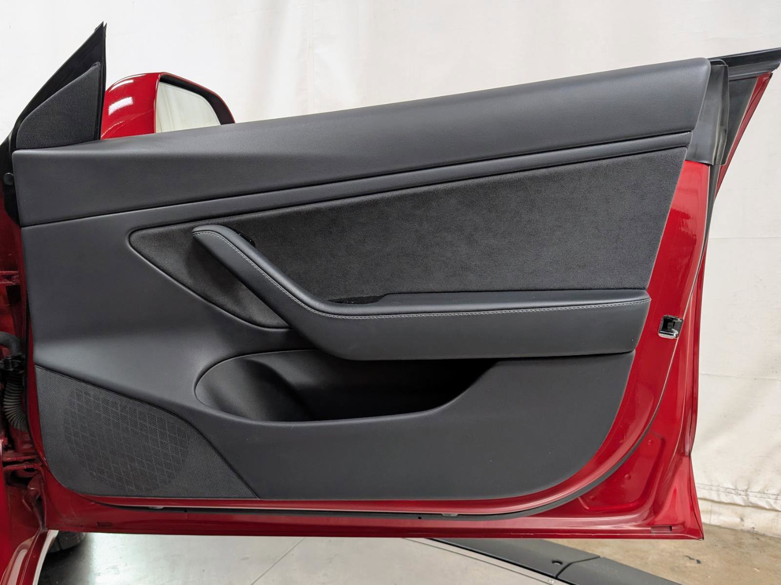 Used 2020 Tesla Model 3 Performance image 22