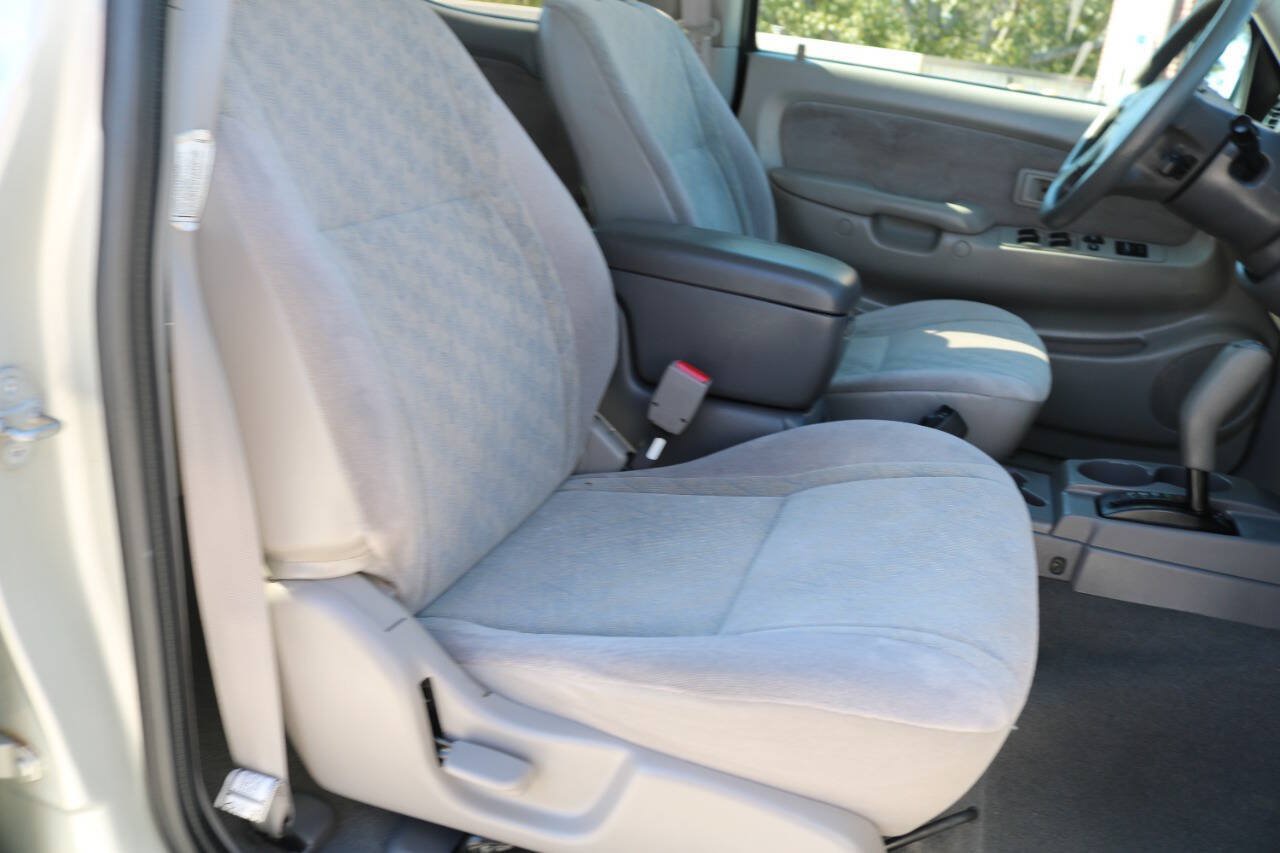 Used 2004 Toyota Tacoma PreRunner RWD image 18