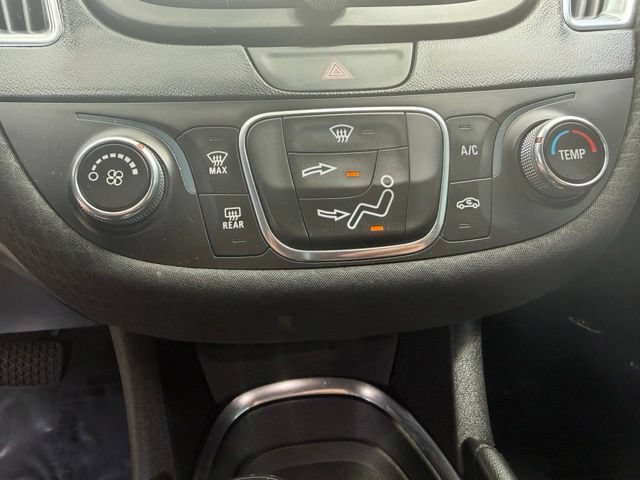 Used 2017 Chevrolet Malibu LT FWD image 22